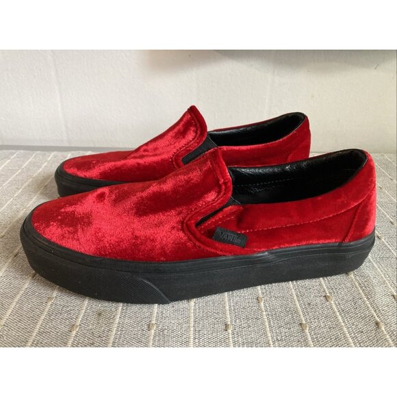 Vans Red Crushed Velvet Slip On Sneakers Mens 6 Woman’s 7.5 Tried On Once - Picture 1 of 9